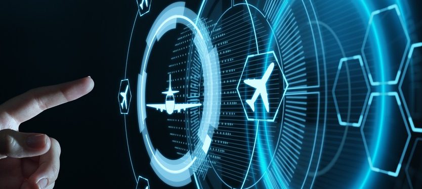 Hologramm eines Flugzeugs wird berührt Hologramm eines Flugzeugs wird berührt